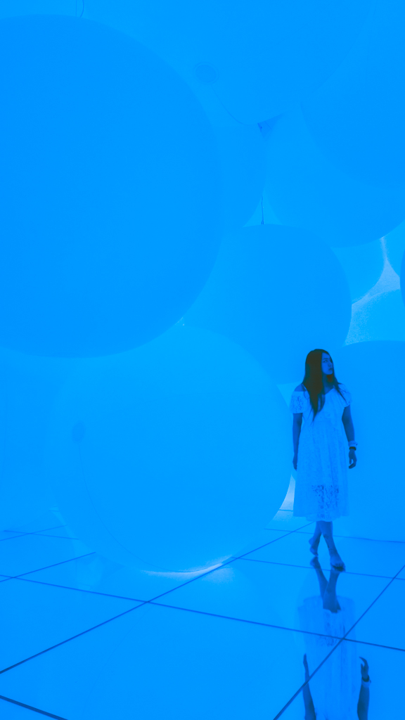 Expanding 3D Existence: Giant Bouncy Balls at TeamLab Planets.