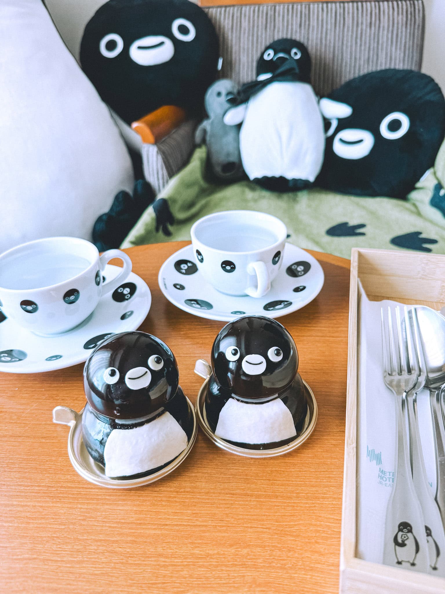 Suica Penguin Hotel Room cake and tea set.