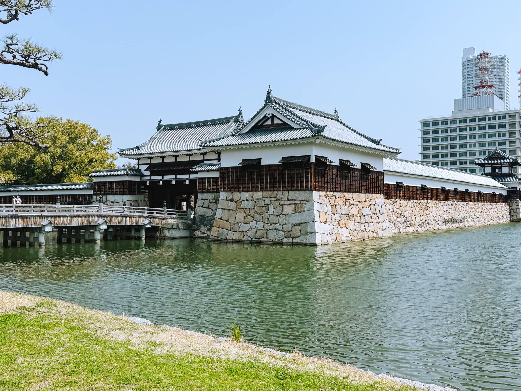 Hiroshima Castle Moat. Things to do in Hiroshima.